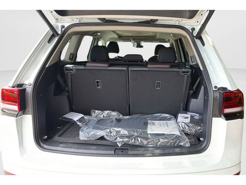 New 2026 Volkswagen Atlas Peak Edition AWD/4WD image 10