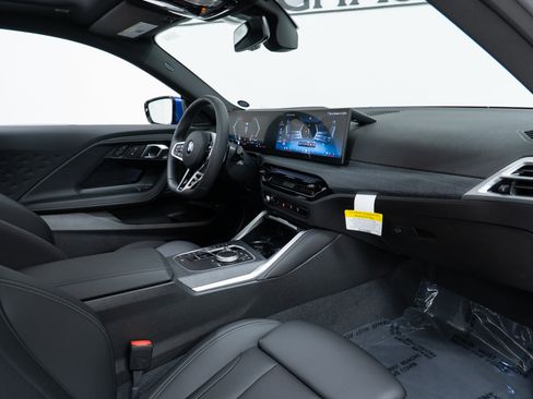 Used 2025 BMW 230i xDrive Coupe w/ M Sport Package image 21