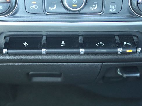 Used 2017 Chevrolet Silverado 1500 LTZ w/ Sport Package AWD/4WD image 21