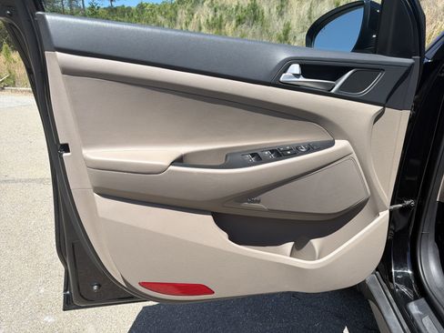 Used 2020 Hyundai Tucson Limited FWD image 10