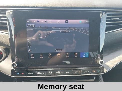Used 2024 Jeep Wagoneer Series II w/ Flexible Seating Group RWD image 9