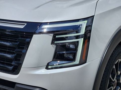 New 2025 Nissan Armada PRO-4X image 7