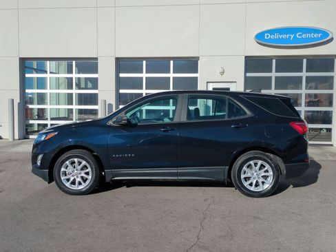 Used 2021 Chevrolet Equinox LS w/ LPO, Floor Liner Package image 9