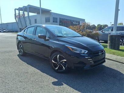 New 2025 Nissan Versa SR w/ Trunk Package