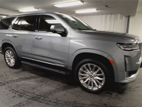 Certified 2024 Cadillac Escalade Premium Luxury image 44