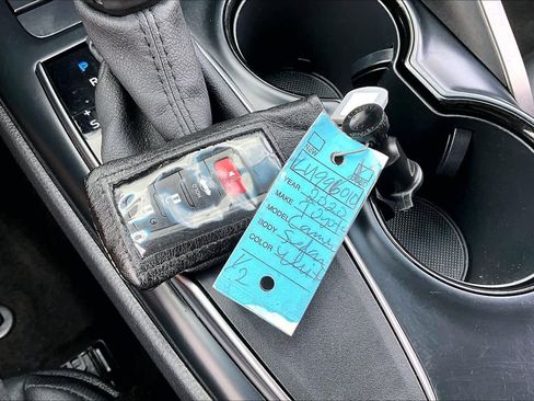 Certified 2020 Toyota Camry SE w/ Convenience Package image 15