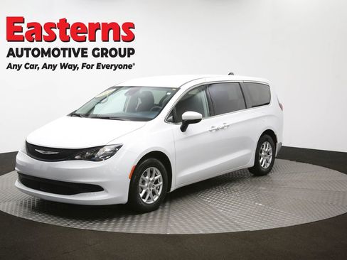 Used 2023 Chrysler Voyager LX FWD image 55