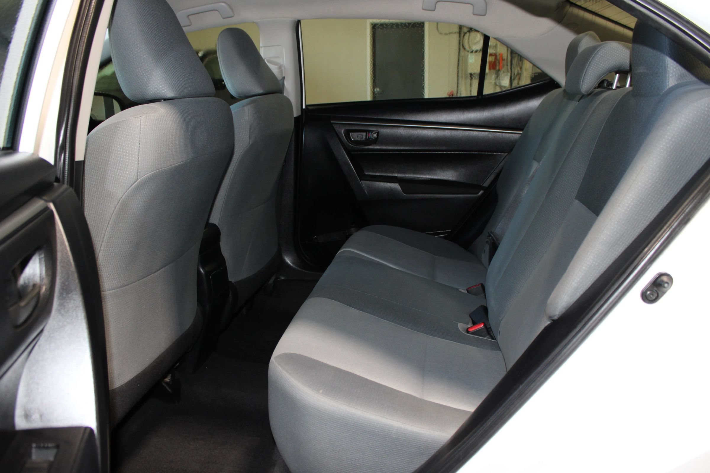 Used 2014 Toyota Corolla L FWD image 21