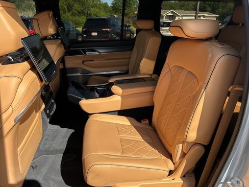 Used 2023 Jeep Grand Wagoneer Series III w/ Rear Seat Video Group 1 image 13