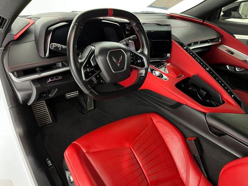 Used 2021 Chevrolet Corvette Stingray Preferred Cpe w/ 2LT image 3