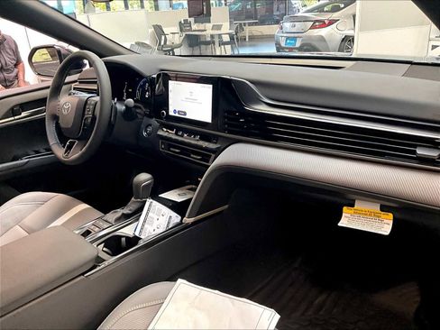 New 2026 Toyota Camry SE image 10