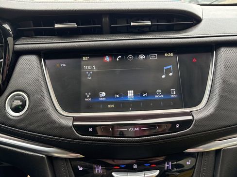 Used 2018 Cadillac XT5 Luxury w/ Driver Awareness Package image 37