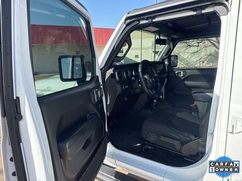 Used 2022 Jeep Wrangler Unlimited Sport image 9