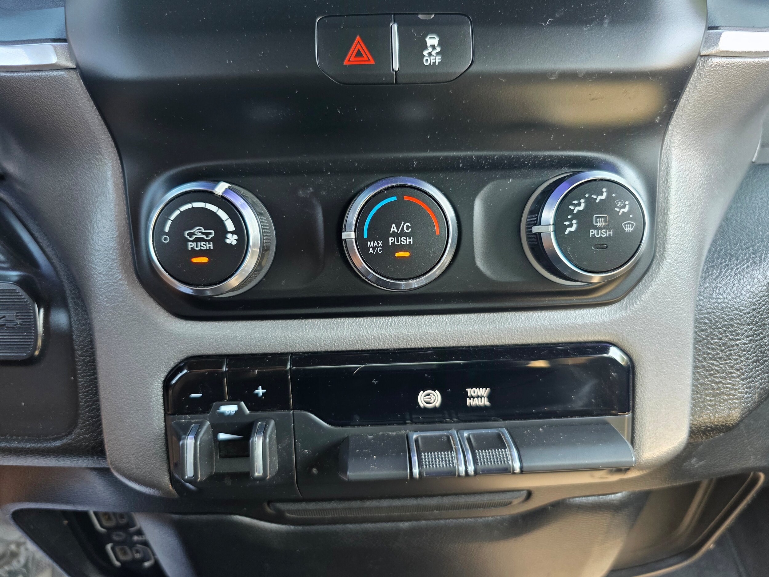 Used 2021 RAM 3500 Big Horn AWD/4WD image 13