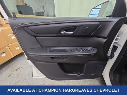 Used 2015 GMC Acadia SLT image 31