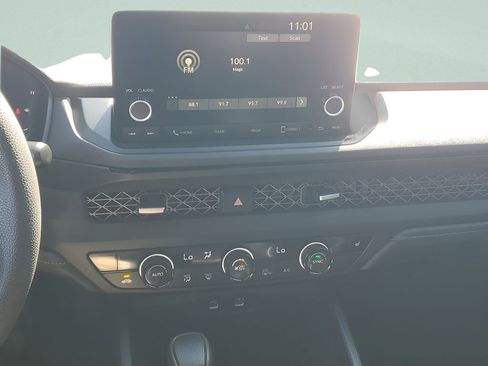 Used 2025 Honda Accord SE image 27