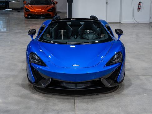 Used 2018 McLaren 570S Spider image 10