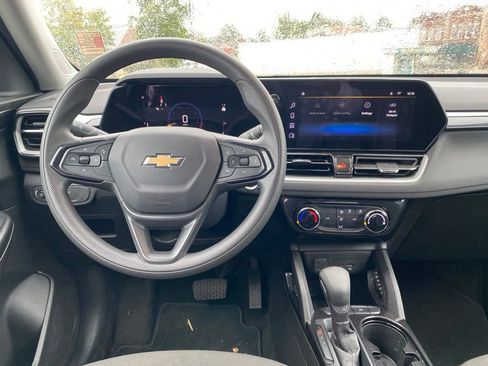 Used 2024 Chevrolet TrailBlazer LT image 13