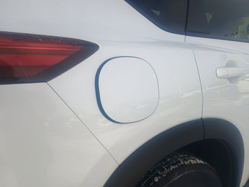 Used 2024 Nissan Rogue SV image 12