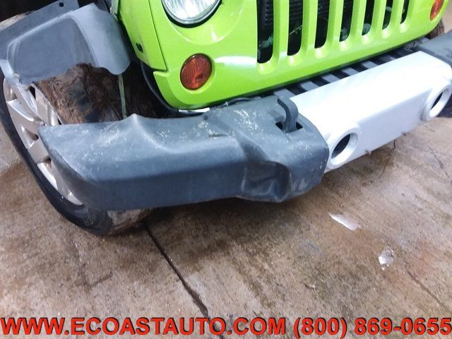 Used 2013 Jeep Wrangler Unlimited Sahara w/ Connectivity Group AWD/4WD image 27