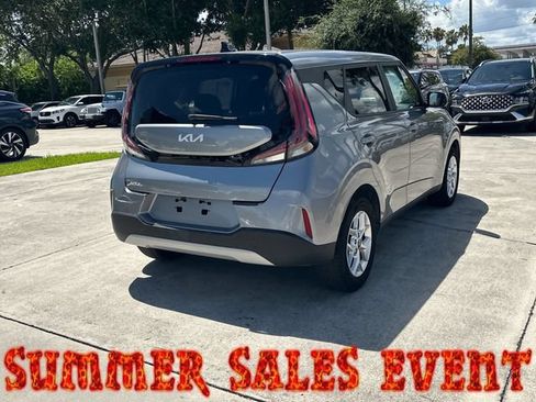 Used 2025 Kia Soul LX w/ LX Technology Package FWD image 6