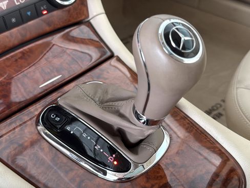 Used 2007 Mercedes-Benz CLK 350 Coupe image 33