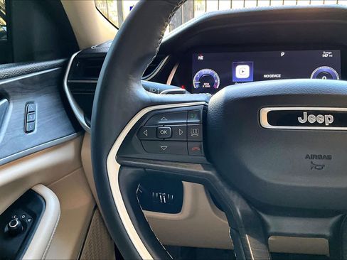 Used 2021 Jeep Grand Cherokee L Limited image 24