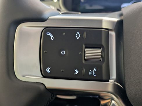 New 2026 Land Rover Discovery S AWD/4WD image 16
