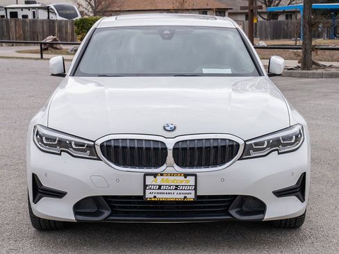 Used 2019 BMW 330i xDrive Sedan w/ Convenience Package image 2