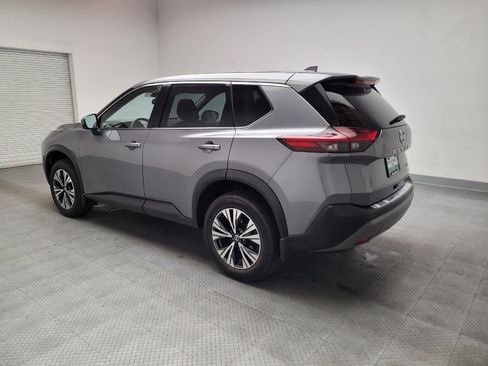 Used 2021 Nissan Rogue SV FWD image 3