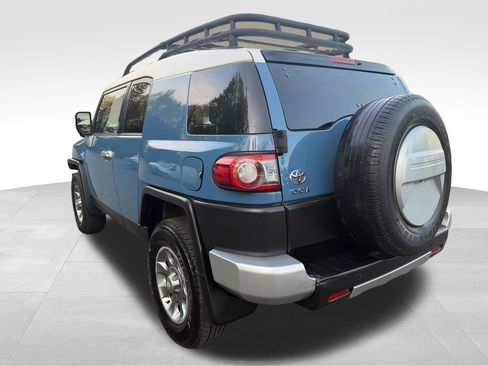 Used 2012 Toyota FJ Cruiser 4WD w/ Upgrade Pkg image 4