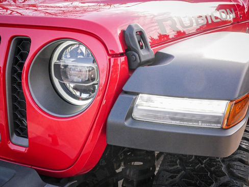 Used 2021 Jeep Gladiator Rubicon w/ LED Lighting Group AWD/4WD image 6