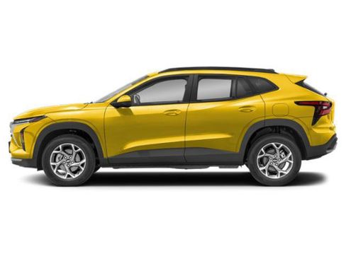 Used 2024 Chevrolet Trax RS w/ Driver Confidence Package FWD image 3