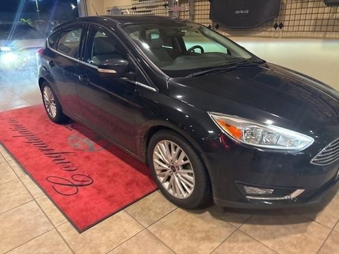Used 2015 Ford Focus Titanium image 5