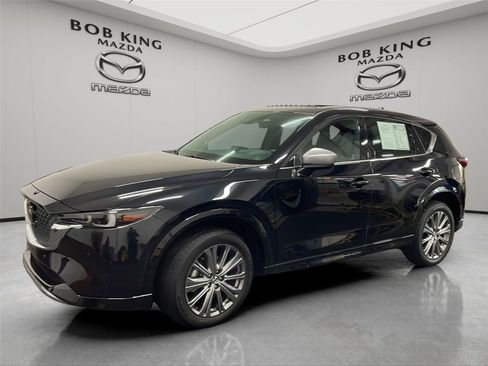 Used 2025 Chevrolet Traverse RS FWD image 1
