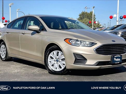 Used 2019 Ford Fusion S FWD image 1