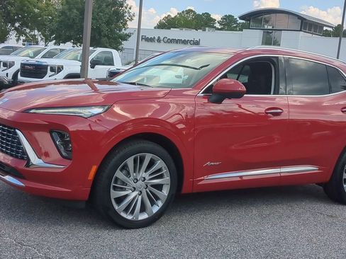 New 2025 Buick Envision Avenir image 4