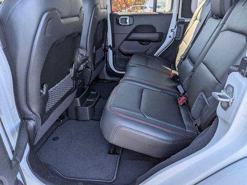 New 2026 Jeep Wrangler Unlimited Rubicon image 25