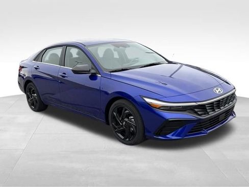 New 2026 Hyundai Elantra SEL Sport Premium FWD image 7