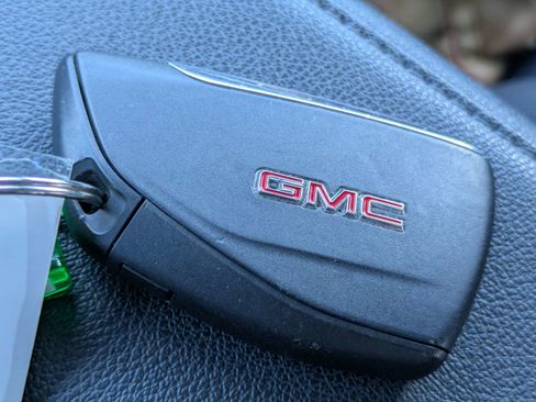 Used 2025 GMC Sierra 1500 SLT RWD image 22