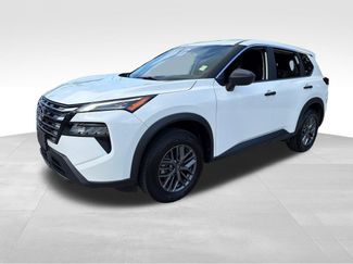 Certified 2024 Nissan Rogue S FWD video 3