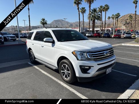 Used 2018 Ford Expedition XLT w/ Equipment Group 201A RWD image 1