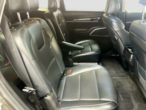 Used 2022 Kia Telluride S image 30