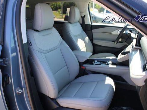 New 2026 Ford Explorer Active image 7