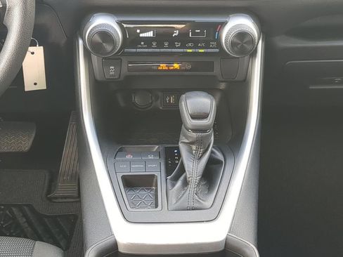 Used 2023 Toyota RAV4 LE image 28