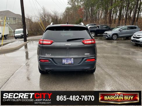 Used 2015 Jeep Cherokee Latitude image 6