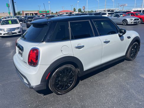Used 2022 MINI Cooper 4-Door Hardtop FWD image 7