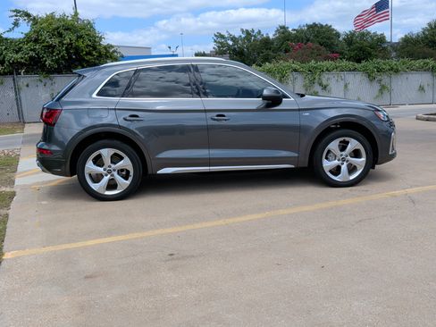 Certified 2023 Audi Q5 2.0T Premium Plus w/ Premium Plus Package AWD/4WD image 11