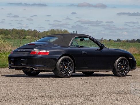 Used 2002 Porsche 911 Carrera image 9