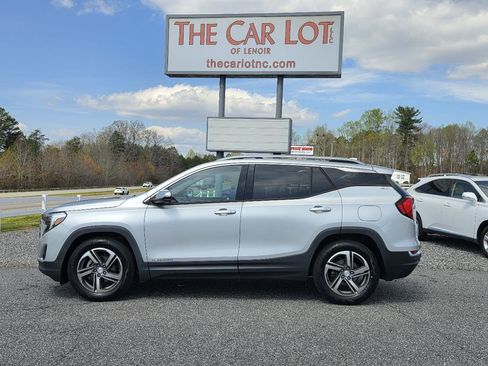 Used 2018 GMC Terrain SLT w/ Infotainment Package II image 2